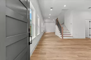 8323 Observatory St, Houston, TX 77088 - Photo 16
