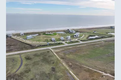 414 Seagrass, Gilchrist, TX 77617 - Photo 6