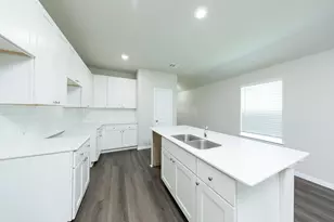 14119 Balcones Fault Ct, Willis, TX 77318 - Photo 6