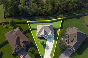 128 Red Deer Wy, Huntsville, TX 77320 - Photo 2