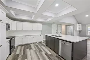 8679 Massey Lake Rd, Silsbee, TX 77656 - Photo 16