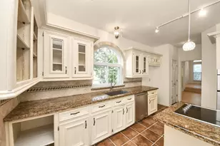 1302 Wickshire Ln, Houston, TX 77043 - Photo 20