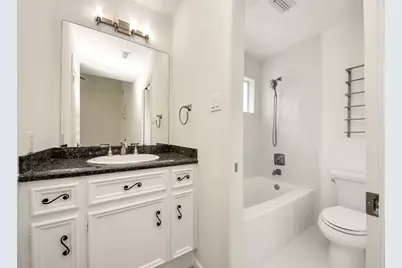 1302 Wickshire Lane, Houston, TX 77043 - Photo 32