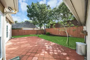 1302 Wickshire Ln, Houston, TX 77043 - Photo 6