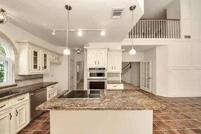 1302 Wickshire Lane, Houston, TX 77043 - Photo 22