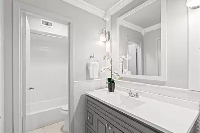 3924 W Alabama Street #4, Houston, TX 77027 - Photo 8