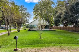 7911 Barry Ave, Hitchcock, TX 77563 - Photo 44