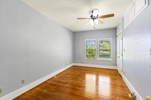 7911 Barry Ave, Hitchcock, TX 77563 - Photo 22