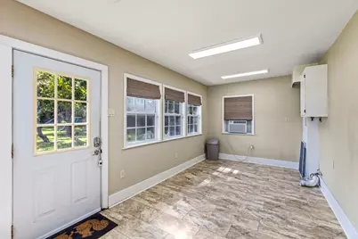 7911 Barry Avenue, Hitchcock, TX 77563 - Photo 26