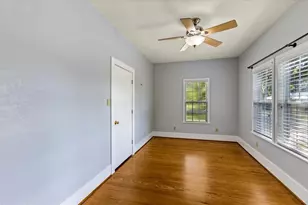 7911 Barry Ave, Hitchcock, TX 77563 - Photo 24