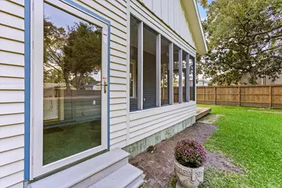 7911 Barry Avenue, Hitchcock, TX 77563 - Photo 34