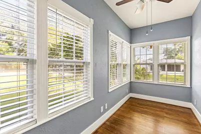 7911 Barry Avenue, Hitchcock, TX 77563 - Photo 18