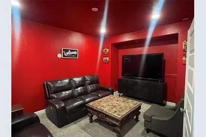 13236 Tracewood Hills Lane, Houston, TX 77044 - Photo 32