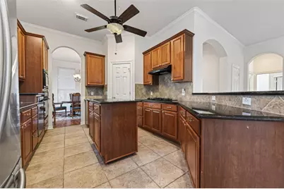 27 Sovereign Way, Conroe, TX 77384 - Photo 14