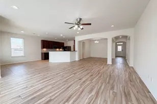 16803 W Whimbrel Cir, Conroe, TX 77385 - Photo 4