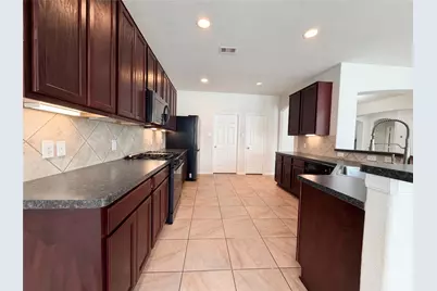 16803 W Whimbrel Circle, Conroe, TX 77385 - Photo 12