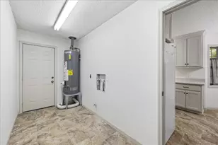 3210 Lancelot, Orange, TX 77630 - Photo 20