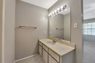 6345 Cattails Ln, Houston, TX 77035 - Photo 26