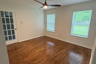 2318 Aprilmont Dr, Sugar Land, TX 77498 - Photo 6