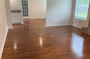 2318 Aprilmont Dr, Sugar Land, TX 77498 - Photo 4