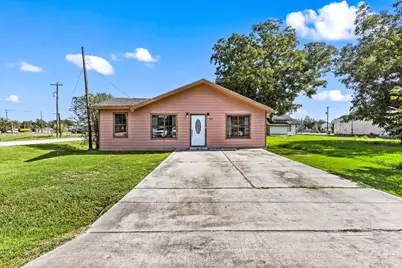 3201 Avenue F, Dickinson, TX 77539 - Photo 2