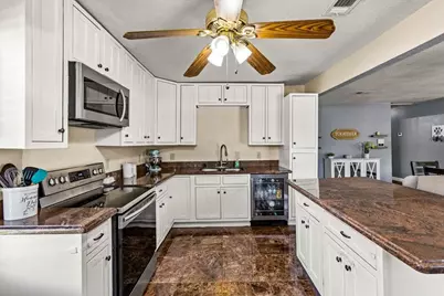 3201 Avenue F, Dickinson, TX 77539 - Photo 12