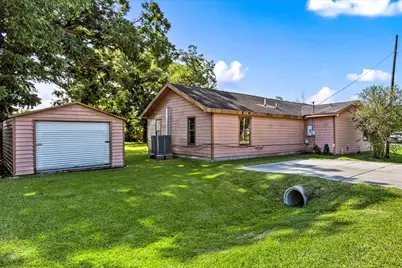 3201 Avenue F, Dickinson, TX 77539 - Photo 24