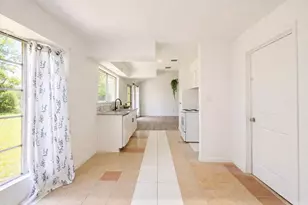 10930 W Bellfort Ave, Houston, TX 77099 - Photo 12