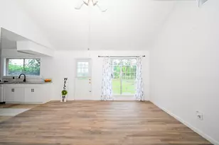10930 W Bellfort Ave, Houston, TX 77099 - Photo 14