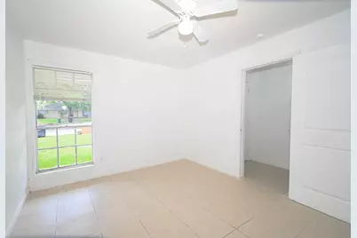 10930 W Bellfort Avenue, Houston, TX 77099 - Photo 24