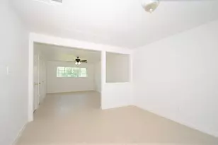 10930 W Bellfort Ave, Houston, TX 77099 - Photo 20