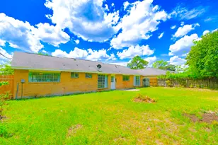 10930 W Bellfort Ave, Houston, TX 77099 - Photo 34