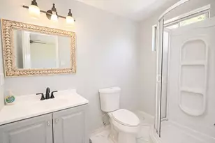 10930 W Bellfort Ave, Houston, TX 77099 - Photo 20