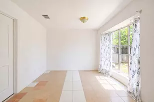 10930 W Bellfort Ave, Houston, TX 77099 - Photo 12