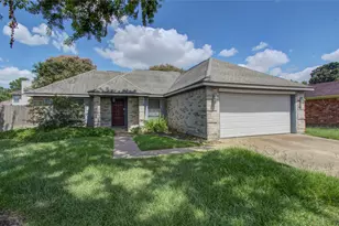 11810 Stone Bridge Dr, Houston, TX 77064 - Photo 2