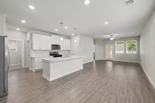 2010 W Darlington Oak Ct, Conroe, TX 77304 - Photo 8