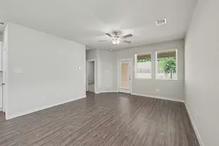 2010 W Darlington Oak Ct, Conroe, TX 77304 - Photo 12