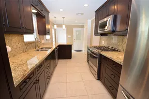 4009 Nenana Dr, Houston, TX 77025 - Photo 10