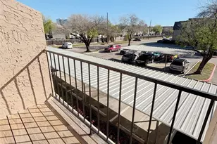 10855 Meadowglen Ln, Houston, TX 77042 - Photo 10