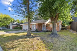 2711 Mulberry Ln, Pasadena, TX 77502 - Photo 2