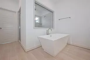 8927 Grovner Pl, Houston, TX 77055 - Photo 22
