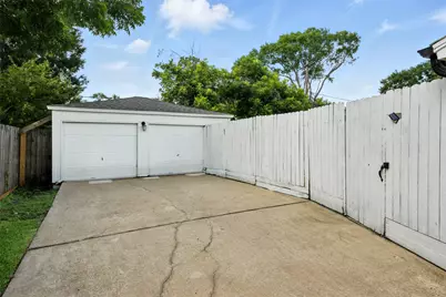 10718 Chevy Chase Drive, Houston, TX 77042 - Photo 44