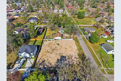 8223 Hamlet Street, Houston, TX 77078 - Photo 6