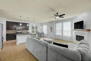 326 Polar Bear Trl, Crosby, TX 77532 - Photo 18