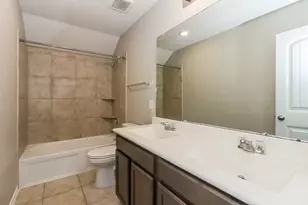 517 Rosebank Trail Ln, La Marque, TX 77568 - Photo 18