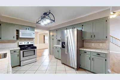 5221 Cottonwood Circle, Dickinson, TX 77539 - Photo 8
