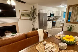 1 Laurel Oak Pl, Spring, TX 77380 - Photo 8