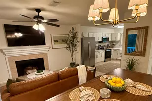 1 Laurel Oak Pl, Spring, TX 77380 - Photo 4
