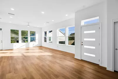 5323 Rue Street, Houston, TX 77033 - Photo 2