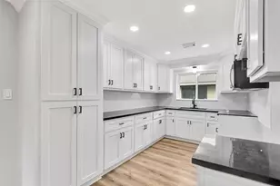704 Teabury Ave, Pasadena, TX 77503 - Photo 16